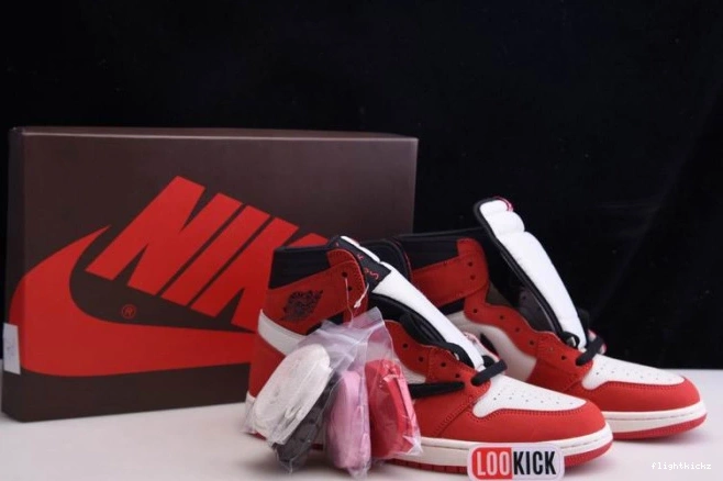 CD4487 OG HIGH AIR - TRAVIS 100(RED) RETRO SCOTT X JORDAN 1 0822